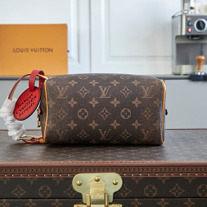 LOUIS VUITTON LOCKER DOPP KIT 23 IN BROWN MONOGRAM DUST CANVAS