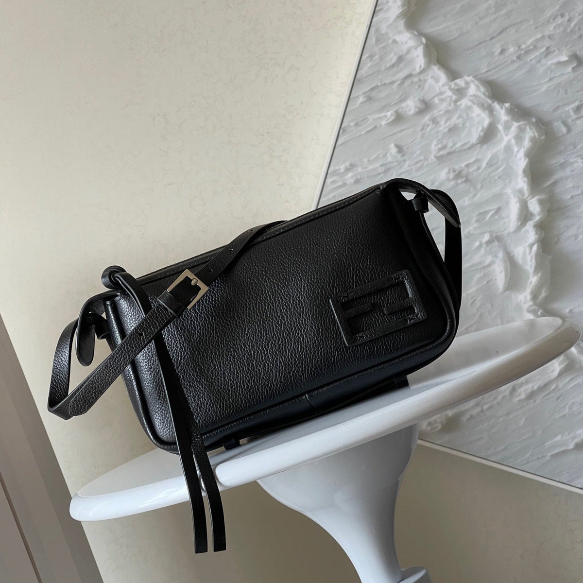 FENDI SIMPLY MINI 22 IN BLACK GRAINED CALFSKIN