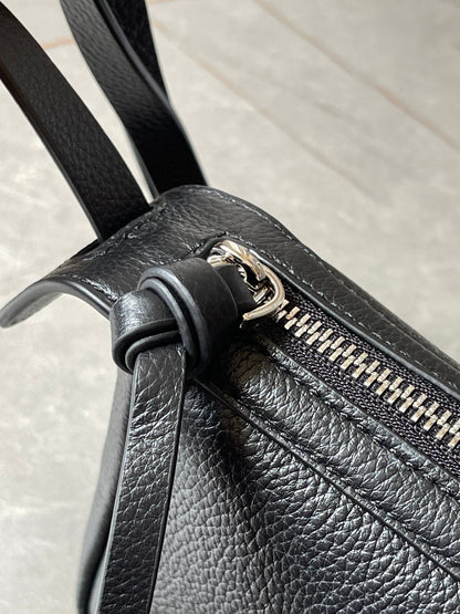 FENDI SIMPLY MINI 22 IN BLACK GRAINED CALFSKIN