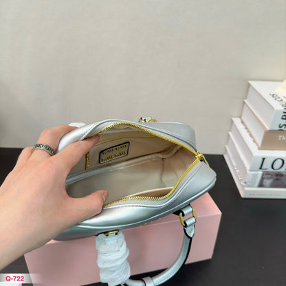 FENDI ARCADIE 22 BAG IN SILVER CALFSKIN
