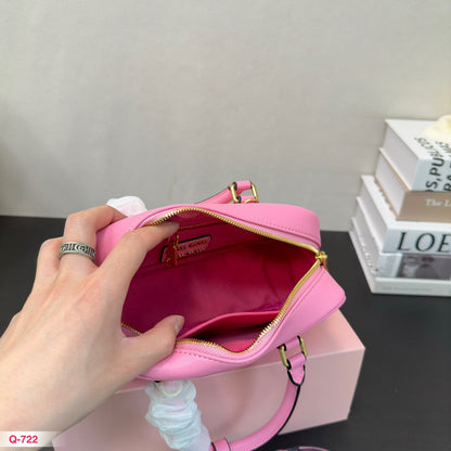 MIU MIU ARCADIE 22 BAG IN LIGHT PINK CALFSKIN