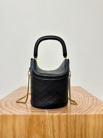 SAINT LAURENT 19 FLAP BUCKET BAG BLACK CALFSKIN