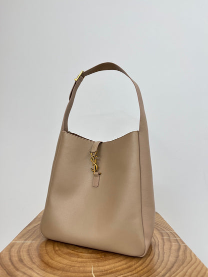 SAINT LAURENT LE 5 À 7 LARGE SUPPLE 31 IN LIGHT BROWN GRAINED CALFSKIN