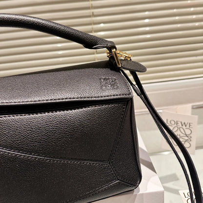 LOEWE LOE MEDIUM 25 PUZZLE BAG IN BLACK GRAINED CALFSKIN
