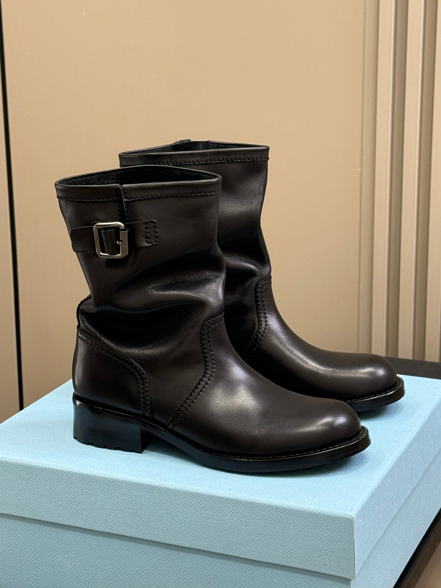 PRADA 25S ANKLE BOOTS IN RK BLACK BROWN CALFSKIN