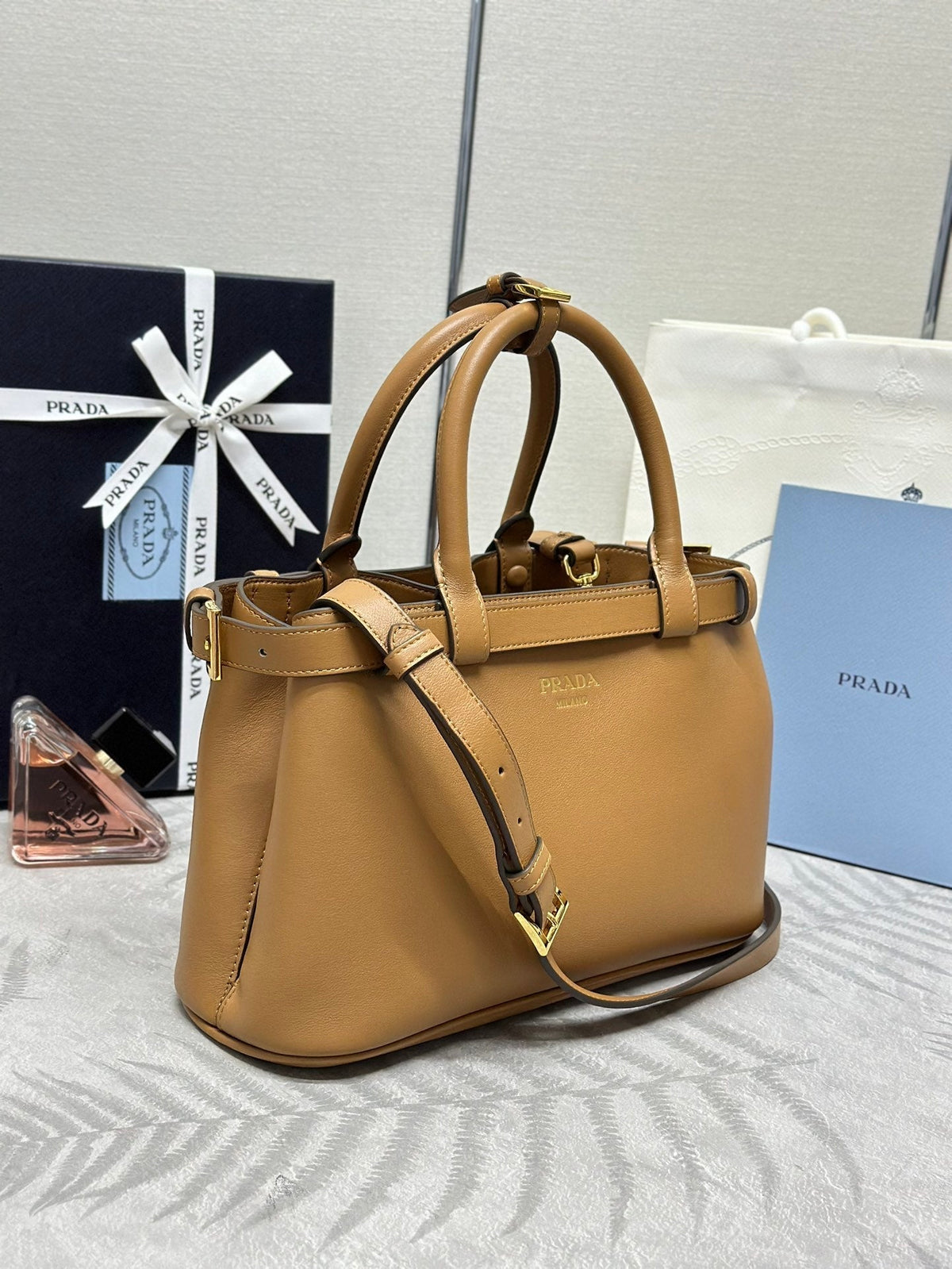 PRADA 25S BUCKLE MEDIUM HANDBAG 28 IN CARAMEL CALFSKIN GOLD HARDWARE
