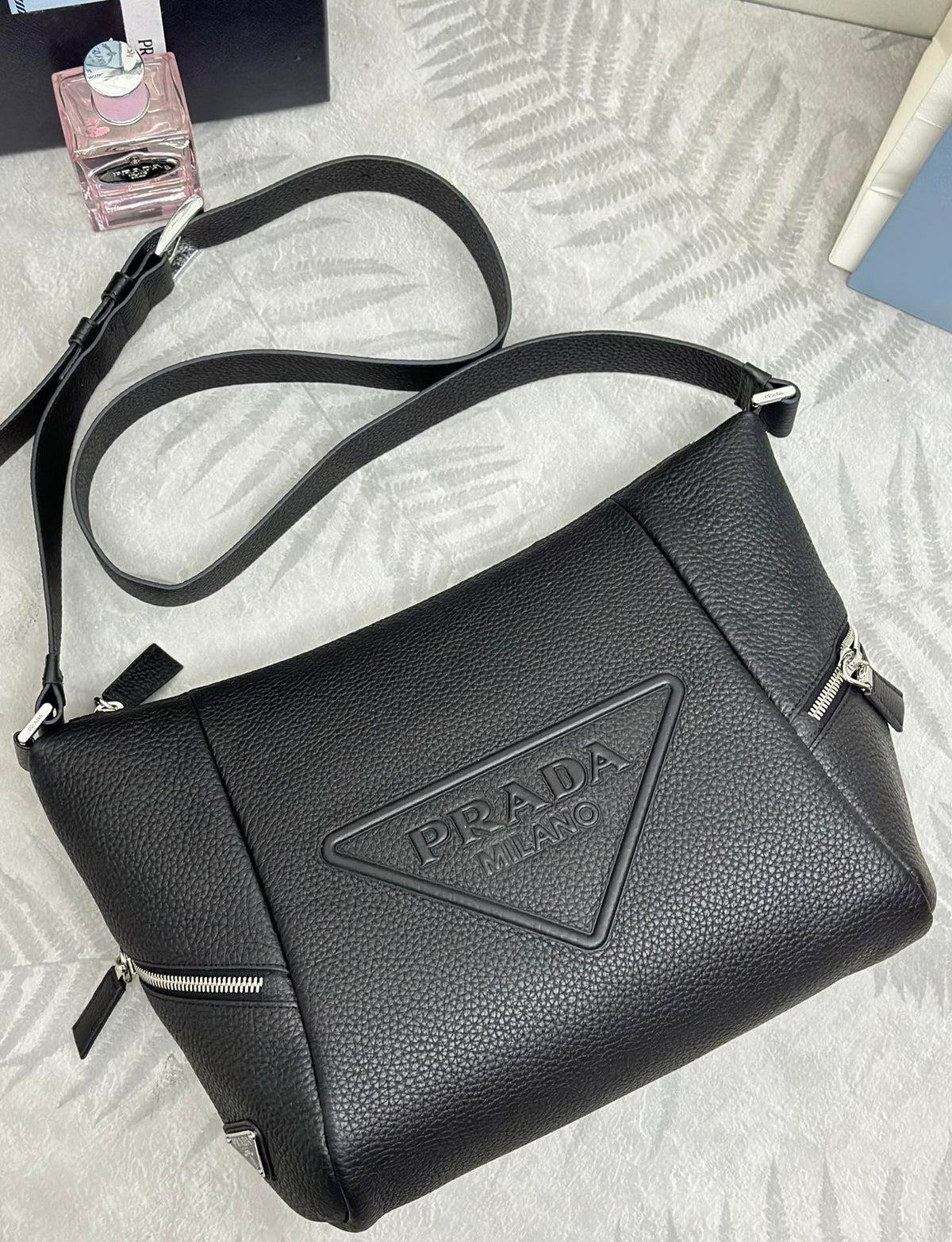 PRADA 25S SHOULDER STRAP BAG 26 IN BLACK CALFSKIN SILVER HARDWRE