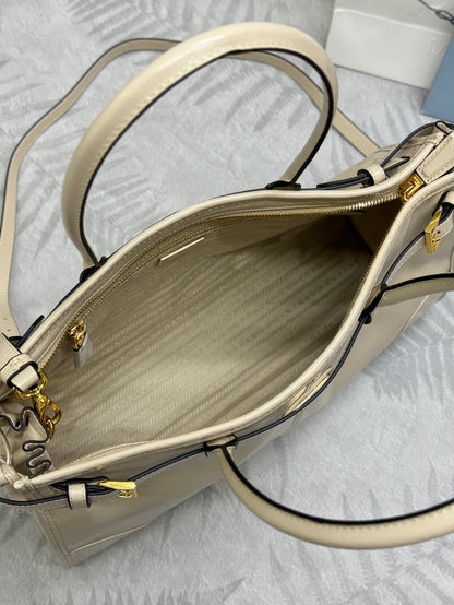 PRADA 25S BONNIE LARGE HANDBAG 38 IN BEIGE CALFSKIN GOLD HARDWRE