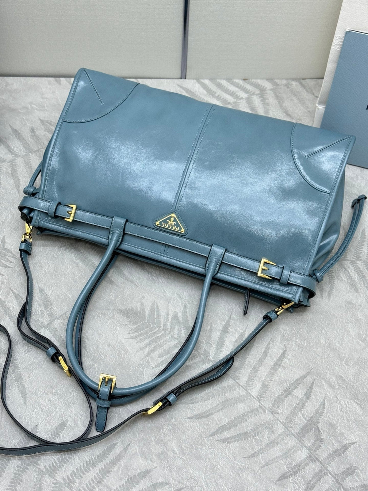 PRADA 25S BONNIE LARGE HANDBAG 38 IN LIGHT BLUE GLOSSY CALFSKIN GOLD HARDWRE