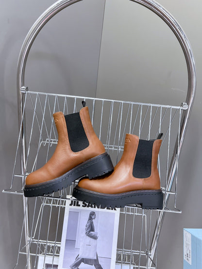 PRADA CHELSEA BOOTS CARAMEL CALFSKIN