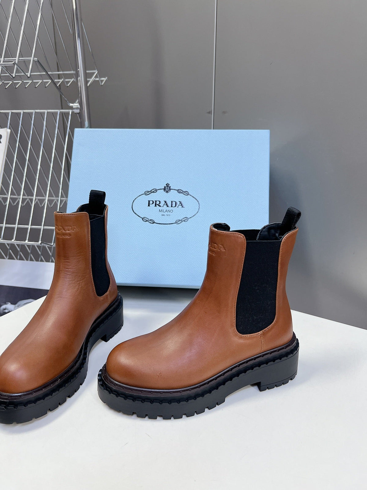 PRADA CHELSEA BOOTS CARAMEL CALFSKIN