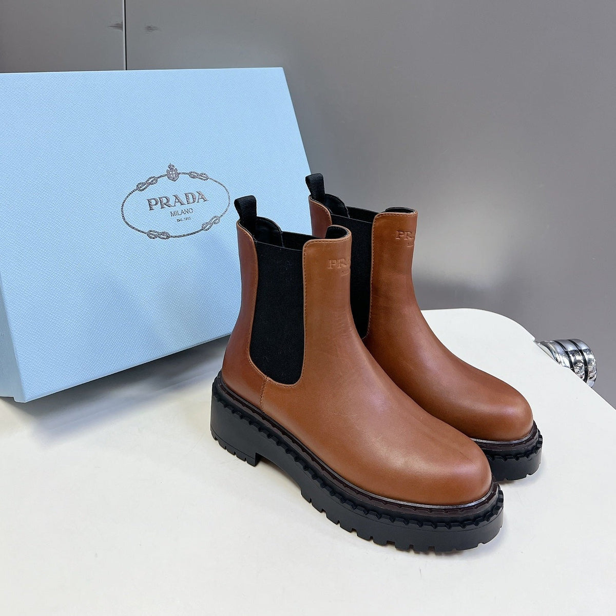 PRADA CHELSEA BOOTS CARAMEL CALFSKIN