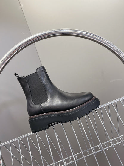 PRADA CHELSEA BOOTS BLACK CALFSKIN