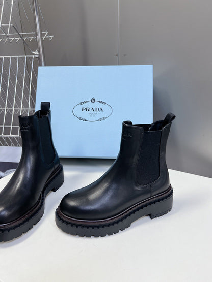 PRADA CHELSEA BOOTS BLACK CALFSKIN