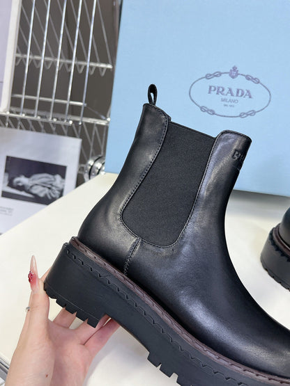PRADA CHELSEA BOOTS BLACK CALFSKIN