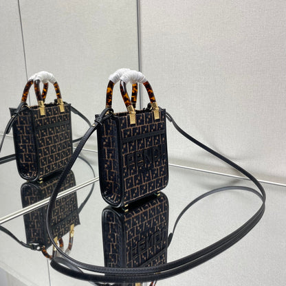 FENDI MINI SUNSHINE 18 IN BROWN RAFFIA AND BLACK WOOL CALFSKIN TRIM