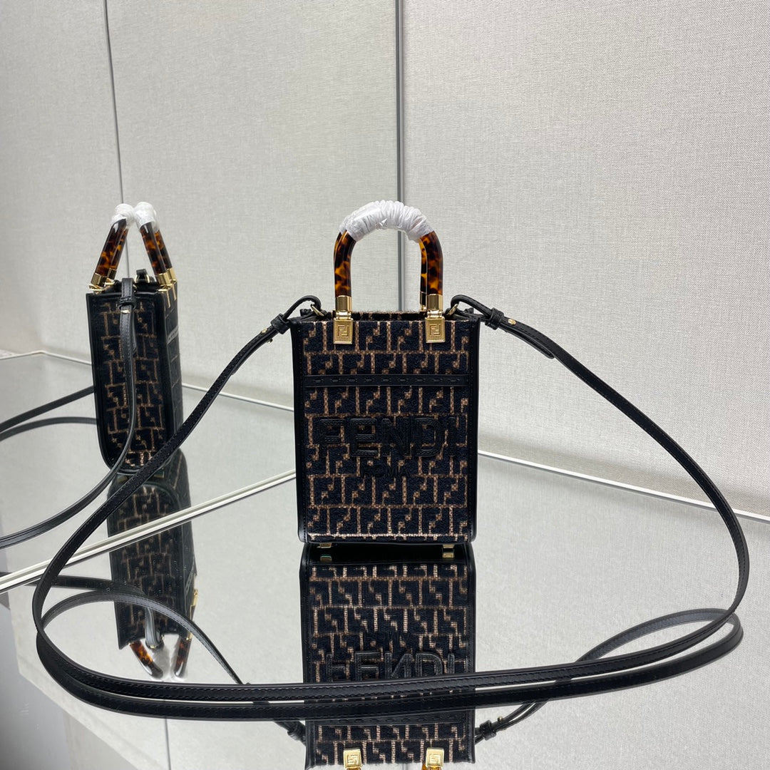 FENDI MINI SUNSHINE 18 IN BROWN RAFFIA AND BLACK WOOL CALFSKIN TRIM