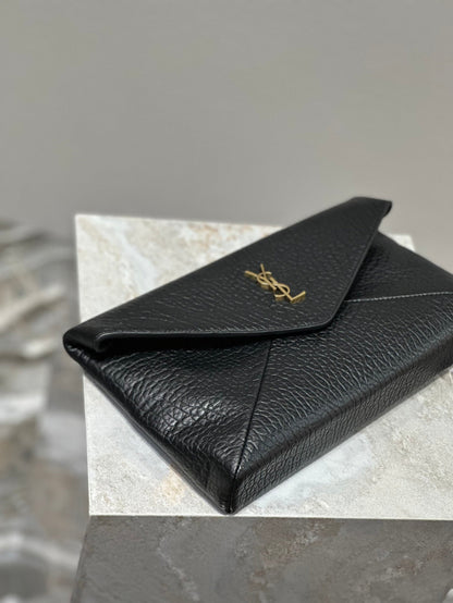 SAINT LAURENT ENVELOPE CLUTCH 29 IN BLACK LAMBSKIN COPPER LOGO