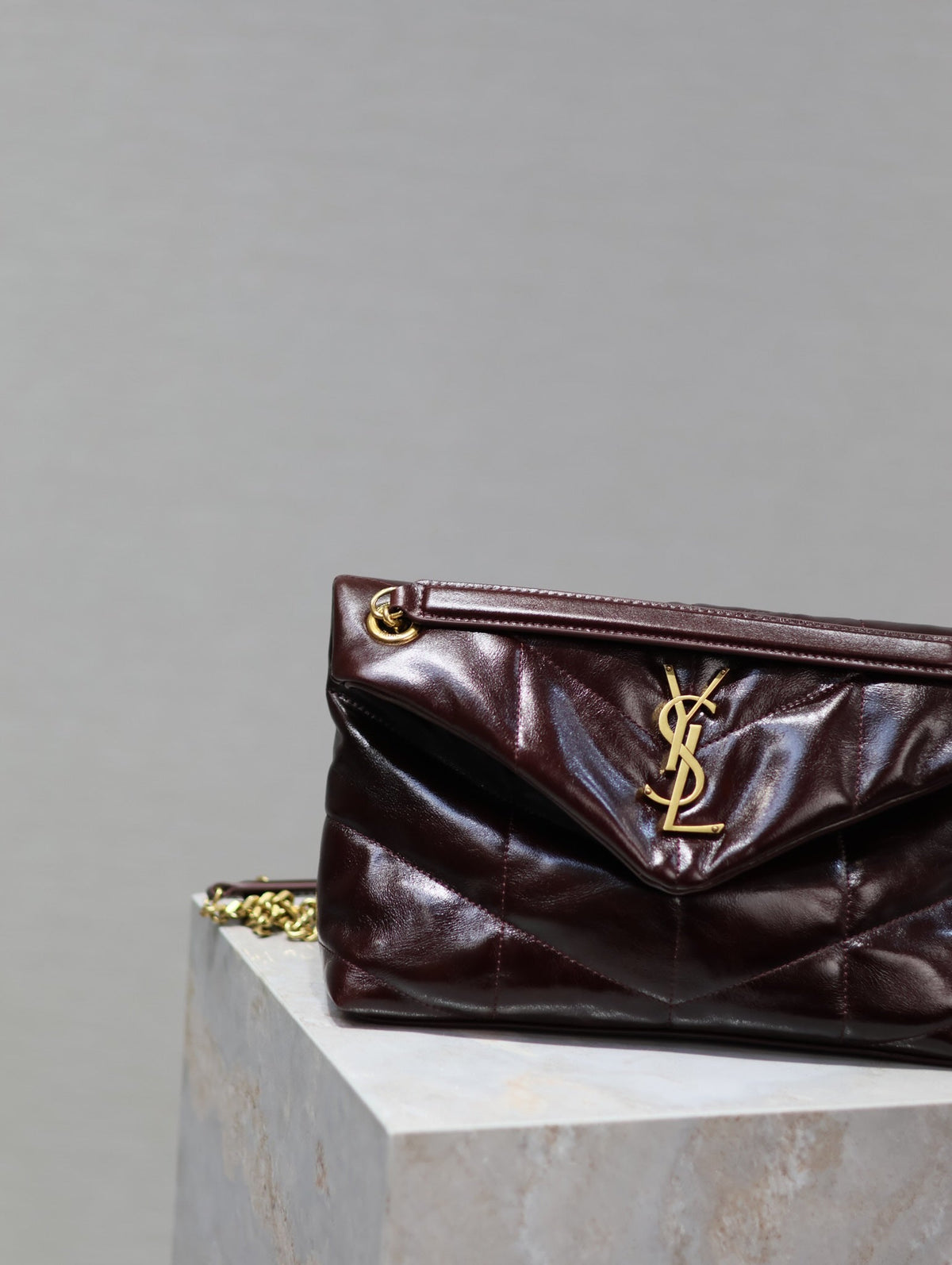 SAINT LAURENT YSL 25S LOULOU PUFFER MEDIUM 29 IN DARK BURGUNDY CALFSKIN