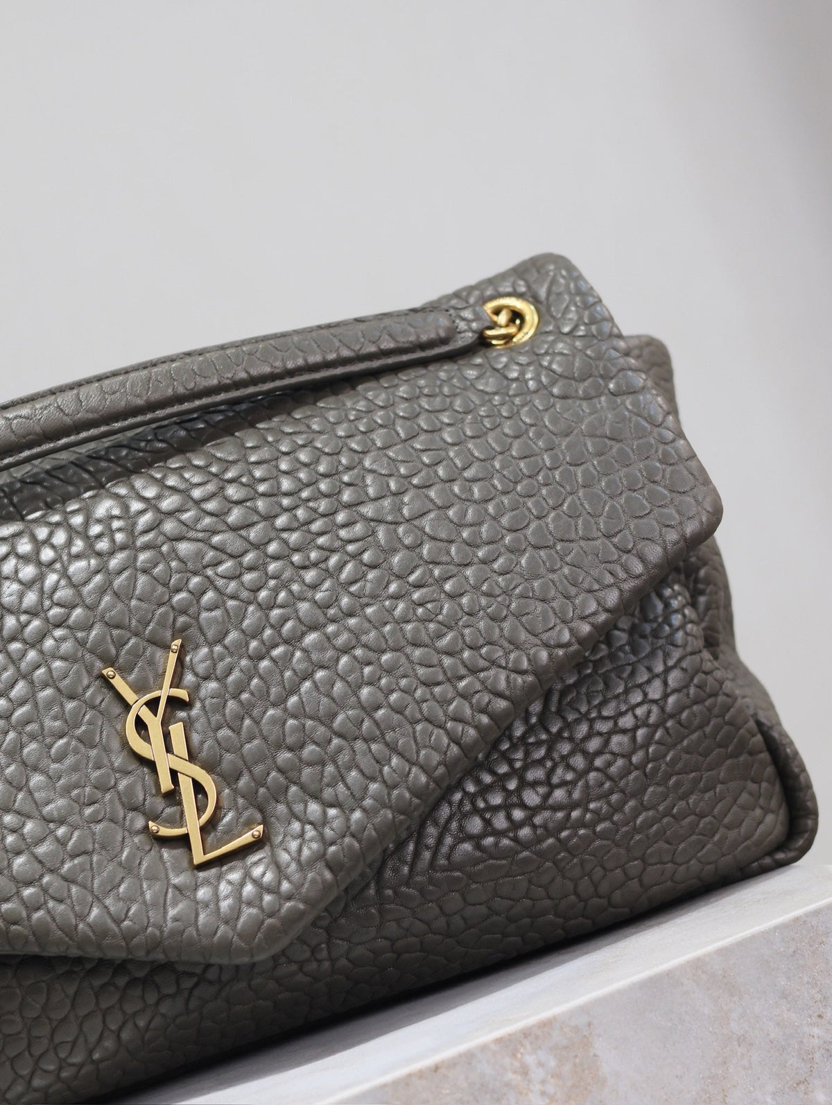 SAINT LAURENT YSL 25S CALYPSO BAG 38 IN ARMY GREEN GRAINED LAMBSKIN GOLD HARDWARE