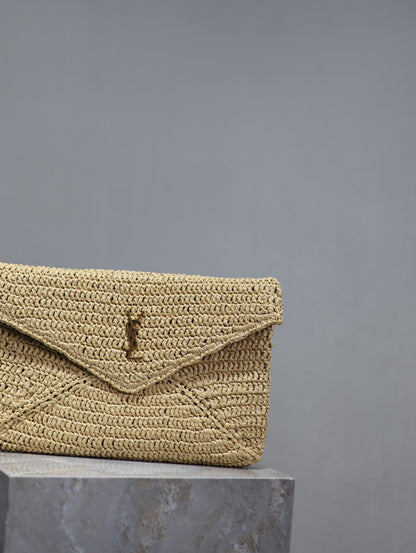 SAINT LAURENT ENVELOPE CLUTCH 29 IN BEIGE RAFFIA