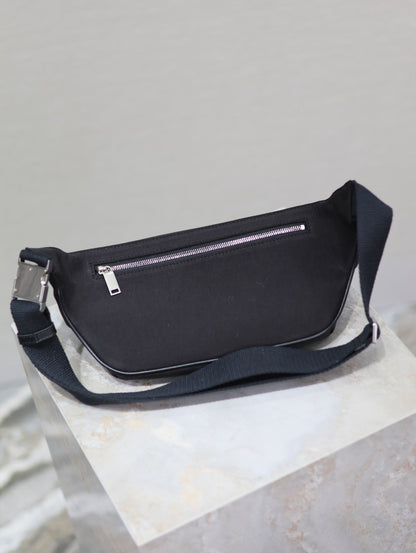SAINT LAURENT YSL 25S CLASSIC CROSSBODY BAG 26 IN BLACK CANVAS SILVER HARDWRE