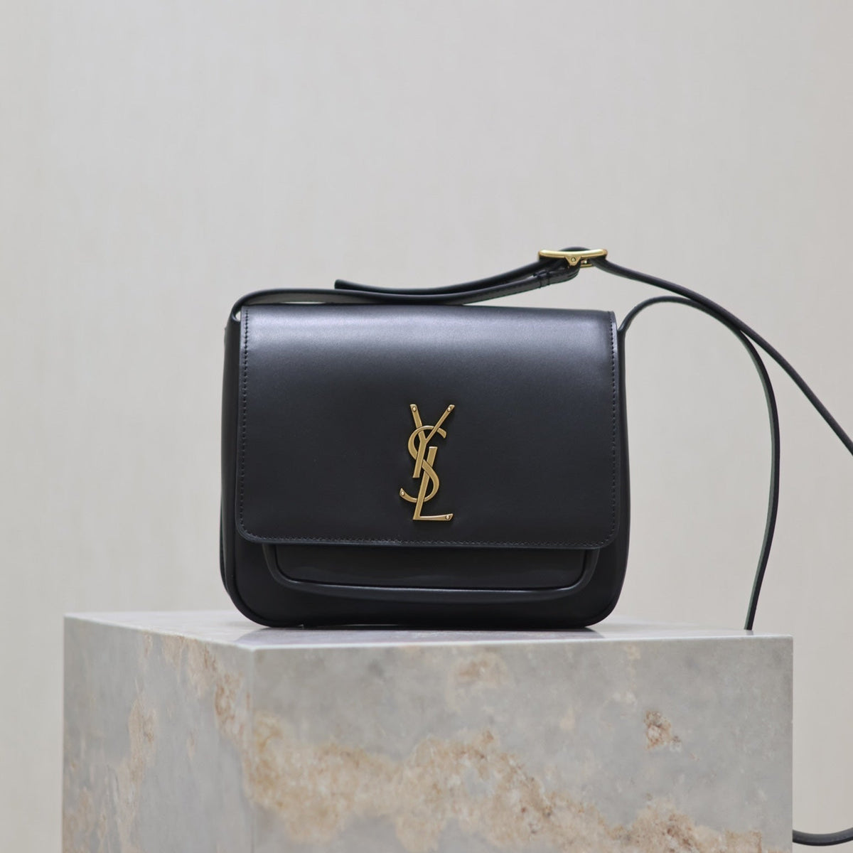 SAINT LAURENT YSL 25S NIKI BABY 22 IN BLACK CALFSKIN GOLD HARDWRE
