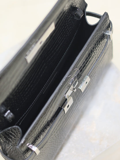SAINT LAURENT MANHATTAN MEDIUM 29 IN BLACK CROCODILE-EMBOSSED CALFSKIN SILVER BUCKLE