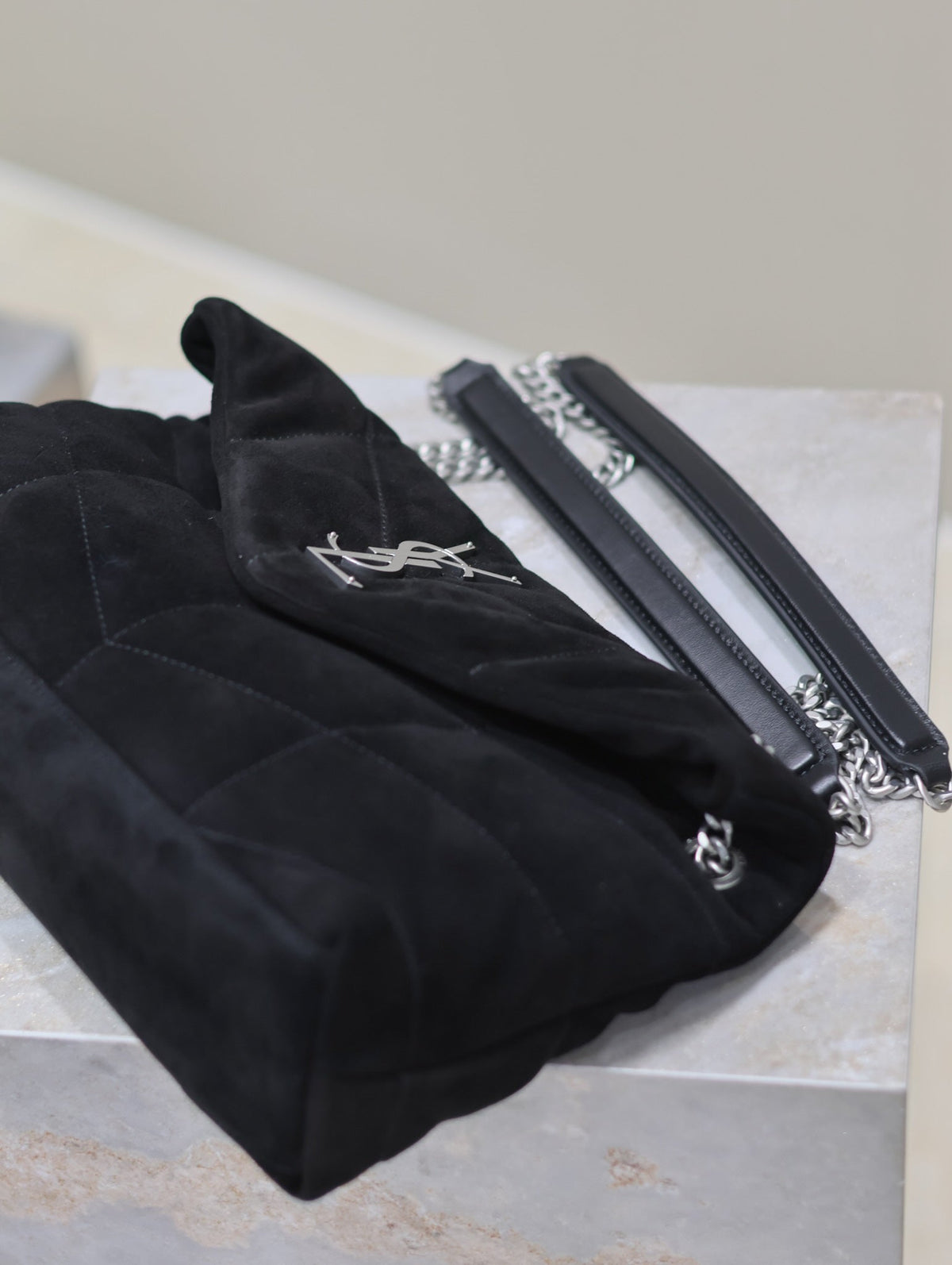SAINT LAURENT YSL 25S LOULOU PUFFER MM 29 IN BLACK SUEDE SILVER HARDWRE