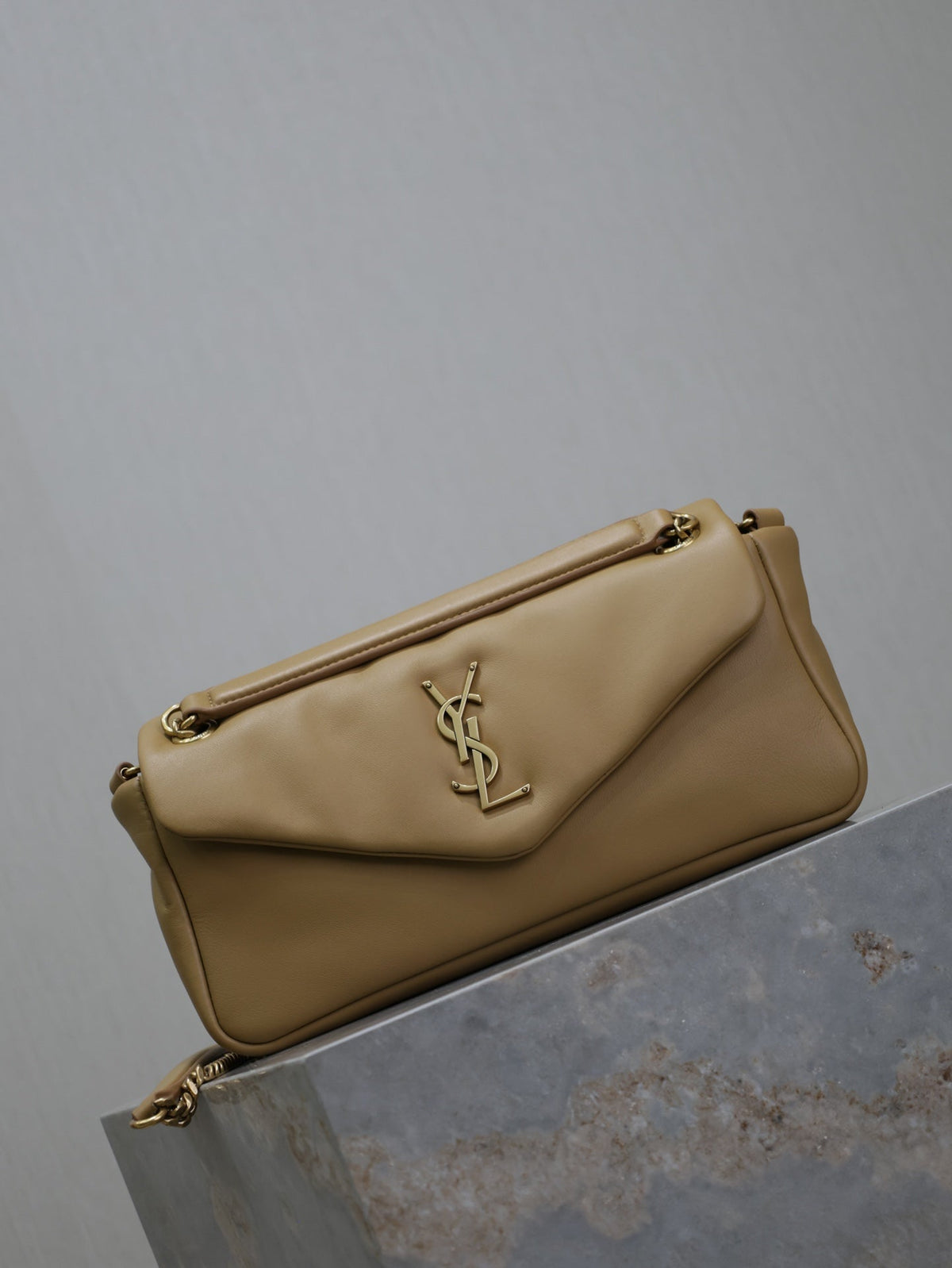 SAINT LAURENT YSL 25S CALYPSO HANDBAG 26 IN LIGHT BROWN LAMBSKIN GOLD HARDWRE