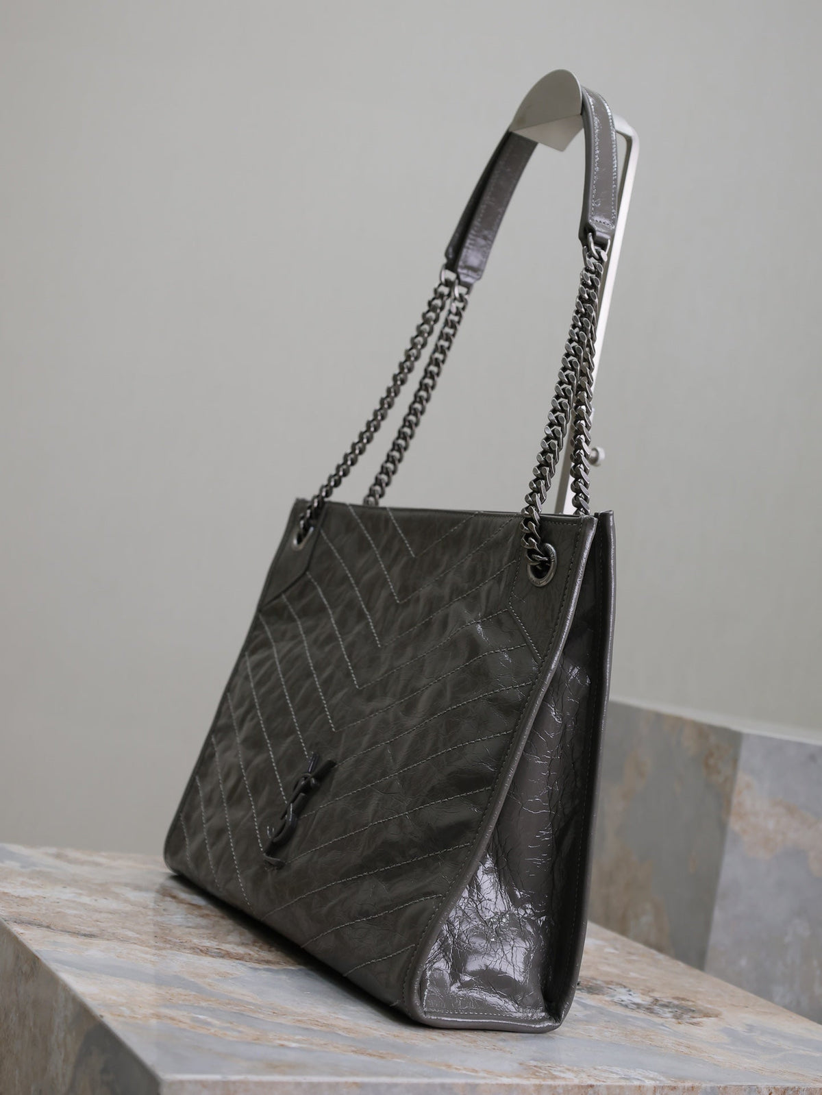 SAINT LAURENT NIKI SHOPPING BAG 33 IN GRAY CRUMPLED CALFSKIN