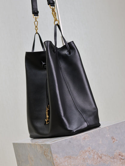 SAINT LAURENT POCHON BUCKET BAG 30 IN BLACK LAMBSKIN GOLD HARDWARE