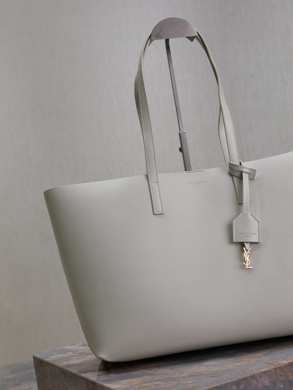 SAINT LAURENT SHOPPING TOTE BAG 38 IN WHITE CALFSKIN