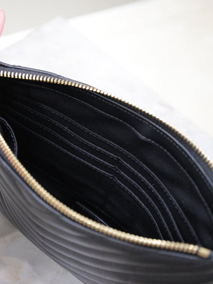 SAINT LAURENT CLUTCH 24 IN BLACK QUILTED CALFSKIN GOLD BUCKLE
