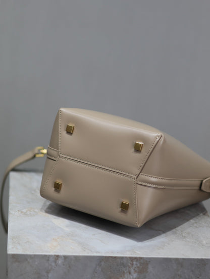 SAINT LAURENT YSL 25S LE 37 BUCKET 20 IN BEIGE CALFSKIN GOLD HARDWARE