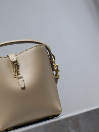 SAINT LAURENT YSL 25S LE 37 BUCKET 15 IN BEIGE CALFSKIN GOLD HARDWRE