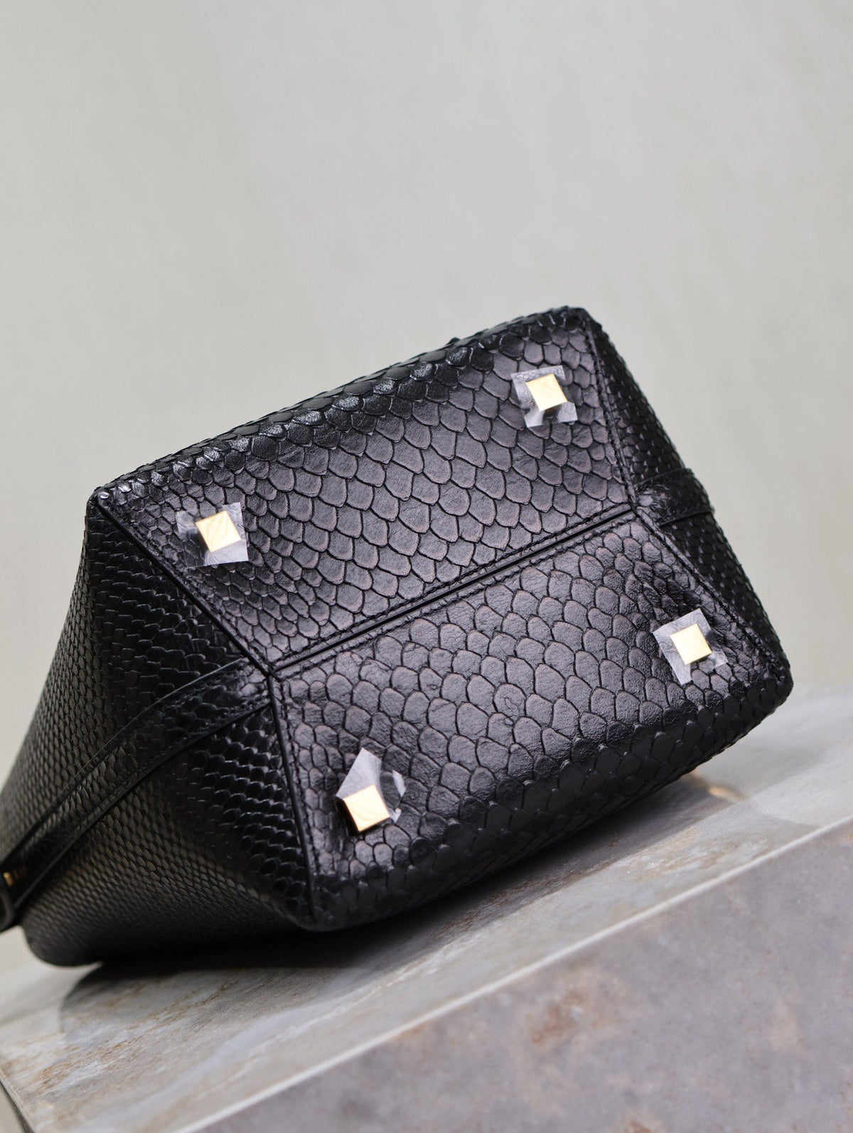 SAINT LAURENT YSL 25S LE 37 20 IN BLACK SNAKE EMBOSSED CALFSKIN GOLD HARDWRE