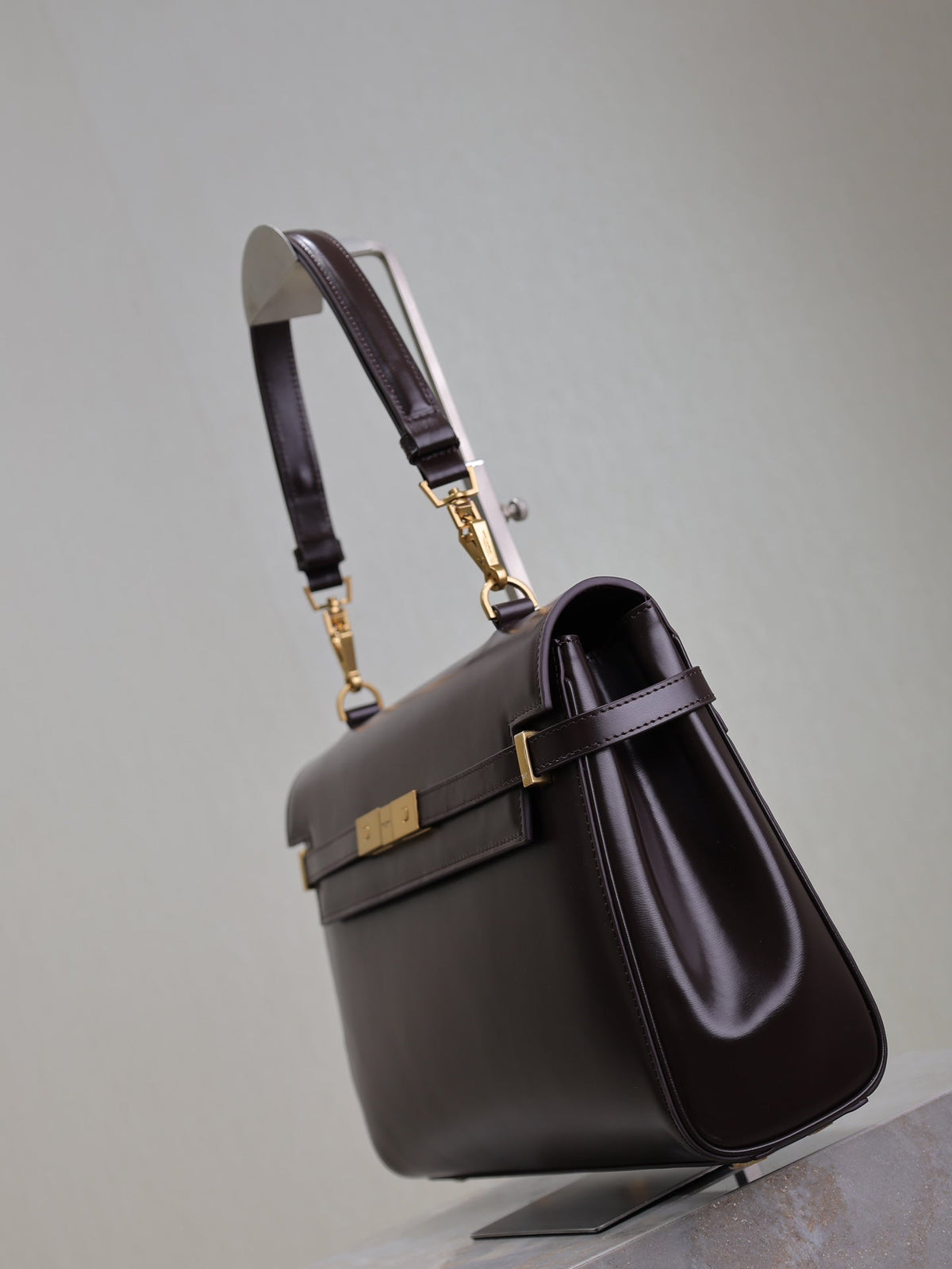 SAINT LAURENT MANHATTAN TOP HANDLE BAG 32 IN BRUNETTE BROWN CALFSKIN