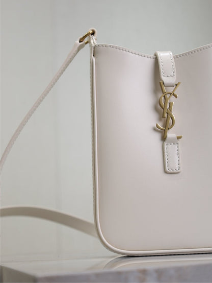 SAINT LAURENT LE 5 À 7 PHONE BAG 18 IN WHITE CALFSKIN