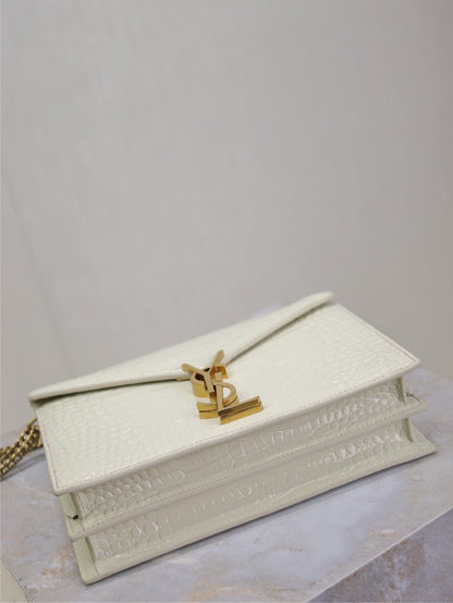 SAINT LAURENT CASSANDRA CHAIN BAG 22 IN WHITE CROCODILE PATTERN CALFSKIN GOLD HARDWARE