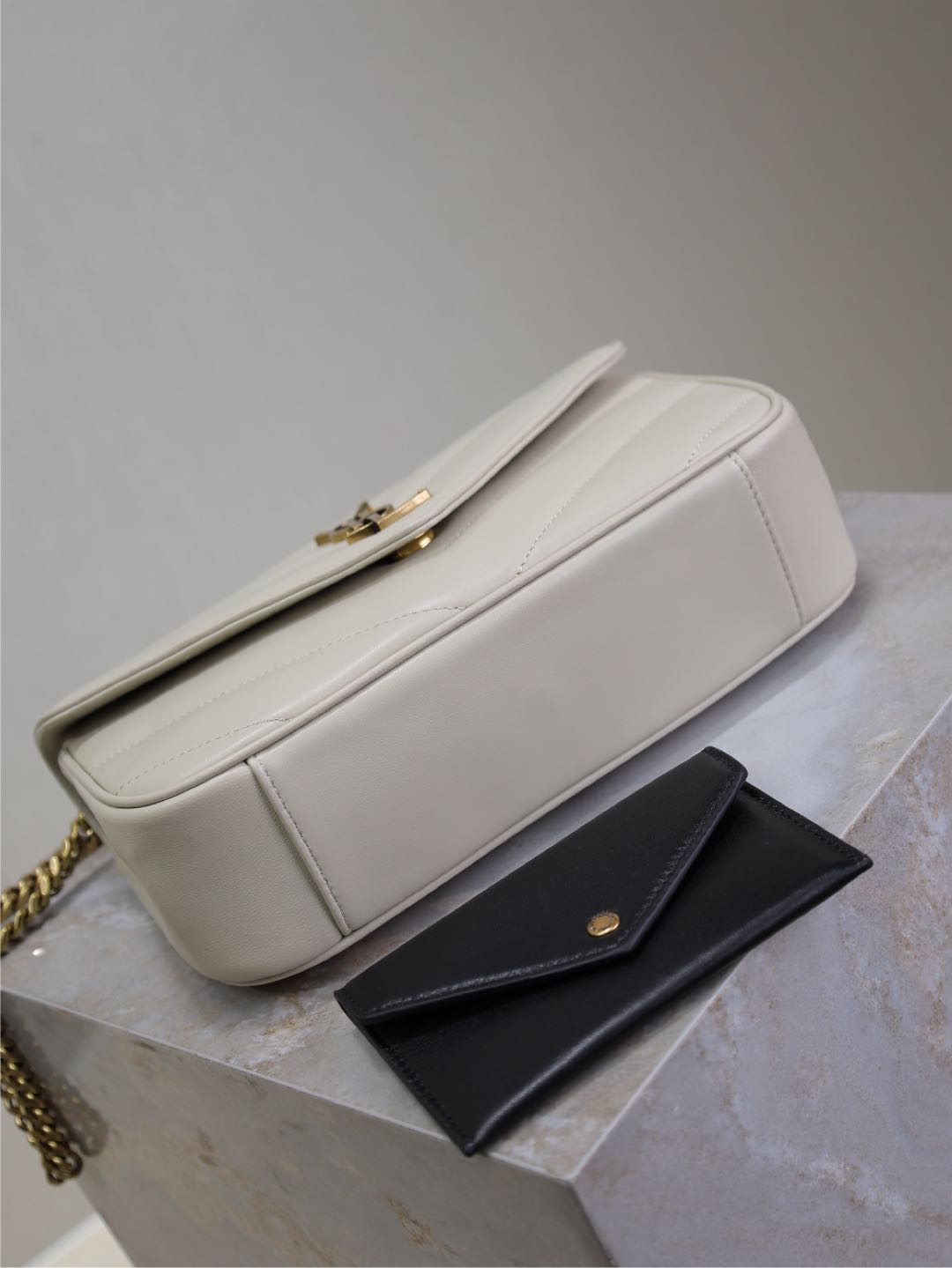 SAINT LAURENT LOULOU SMALL 24 IN WHITE SHEEPSKIN GOLD HARDWARE