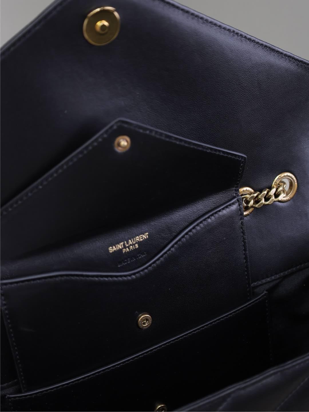 SAINT LAURENT LOULOU MEDIUM 29 IN BLACK SHEEPSKIN GOLD HARDWARE
