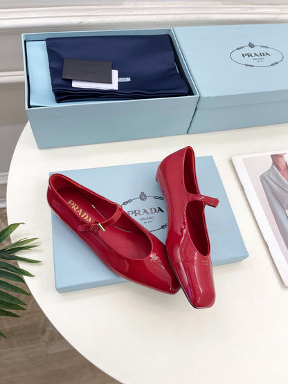 PRADA MARY JANE FLATS SQUARE TOE IN CRIMSON RED PATENT SHEEPSKIN
