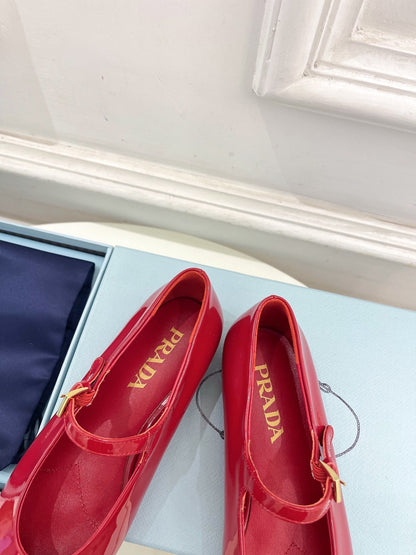 PRADA MARY JANE FLATS SQUARE TOE IN CRIMSON RED PATENT SHEEPSKIN