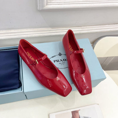 PRADA MARY JANE FLATS SQUARE TOE IN CRIMSON RED PATENT SHEEPSKIN