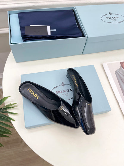 PRADA MULES SQUARE TOE IN BLACK SHINY CALFSKIN