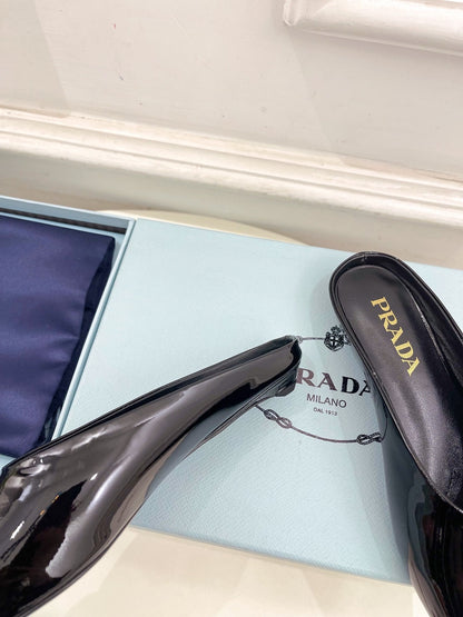 PRADA MULES SQUARE TOE IN BLACK SHINY CALFSKIN