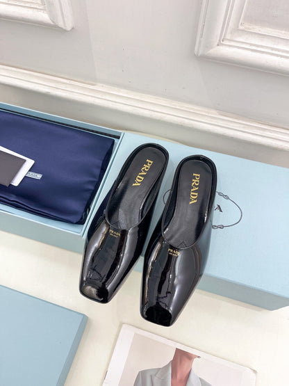 PRADA MULES SQUARE TOE IN BLACK SHINY CALFSKIN