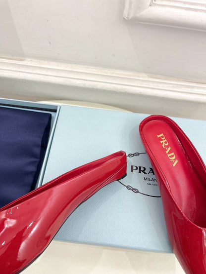 PRADA MULES SQUARE TOE IN RED SHINY CALFSKIN