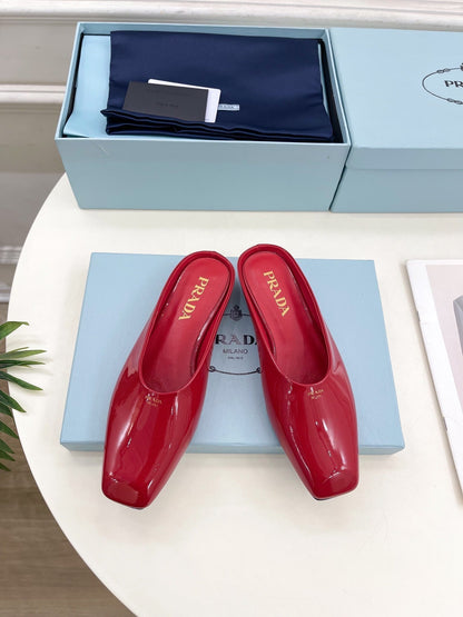 PRADA MULES SQUARE TOE IN RED SHINY CALFSKIN